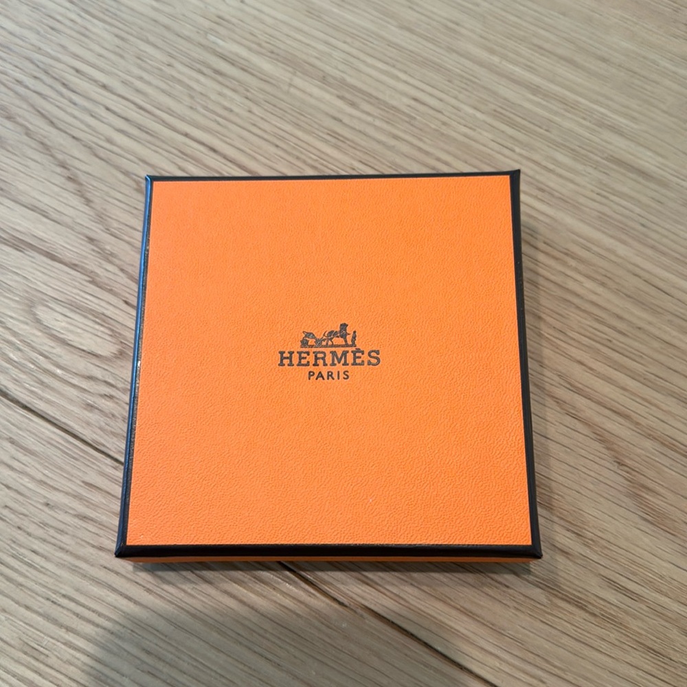 Authentic Hermès Orange Box
 Bracelet Box